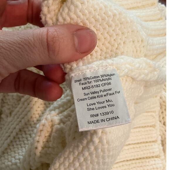 Show Me Your Mumu Sun Valley Pullover Cream Cable Knit Sweater Faux Fur Collar - Picture 14 of 15